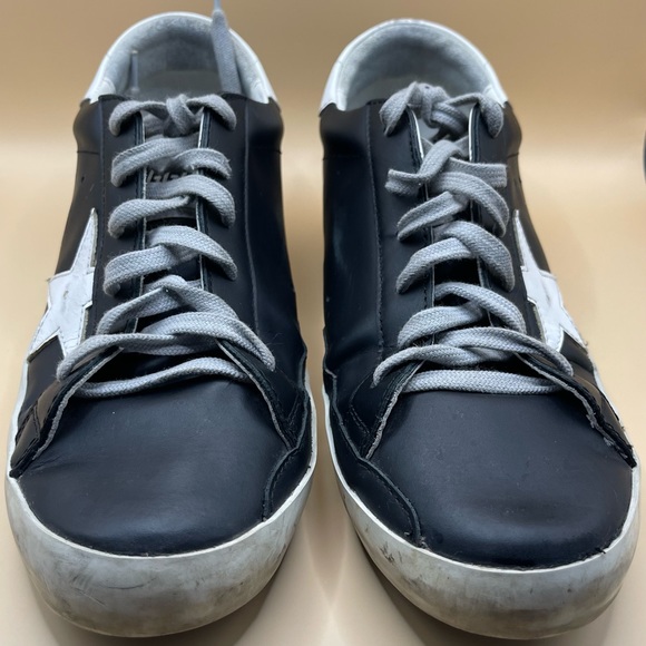 😍SOLD😍
Golden Goose Superstar Ladies Size 8 - Picture 3 of 6